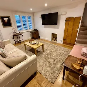 Quaint 2 Bed In The Heart Of Cambridge (Cambridgeshire)